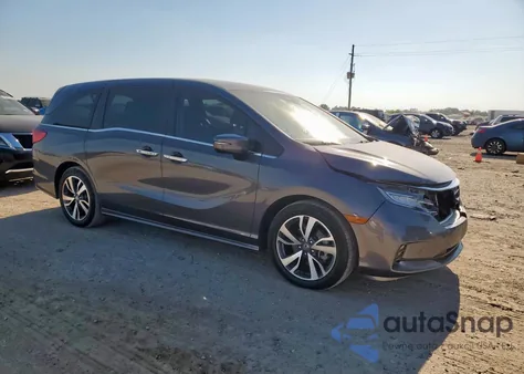 2022 Honda Odyssey Touring z USA, uszkodzony, nr VIN 5FNRL6H83NB063744